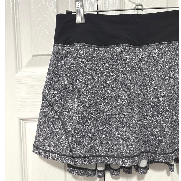Lululemon Circuit Breaker Pleated Skort in Black and White Splatter Size 4 - Picture 3 of 8